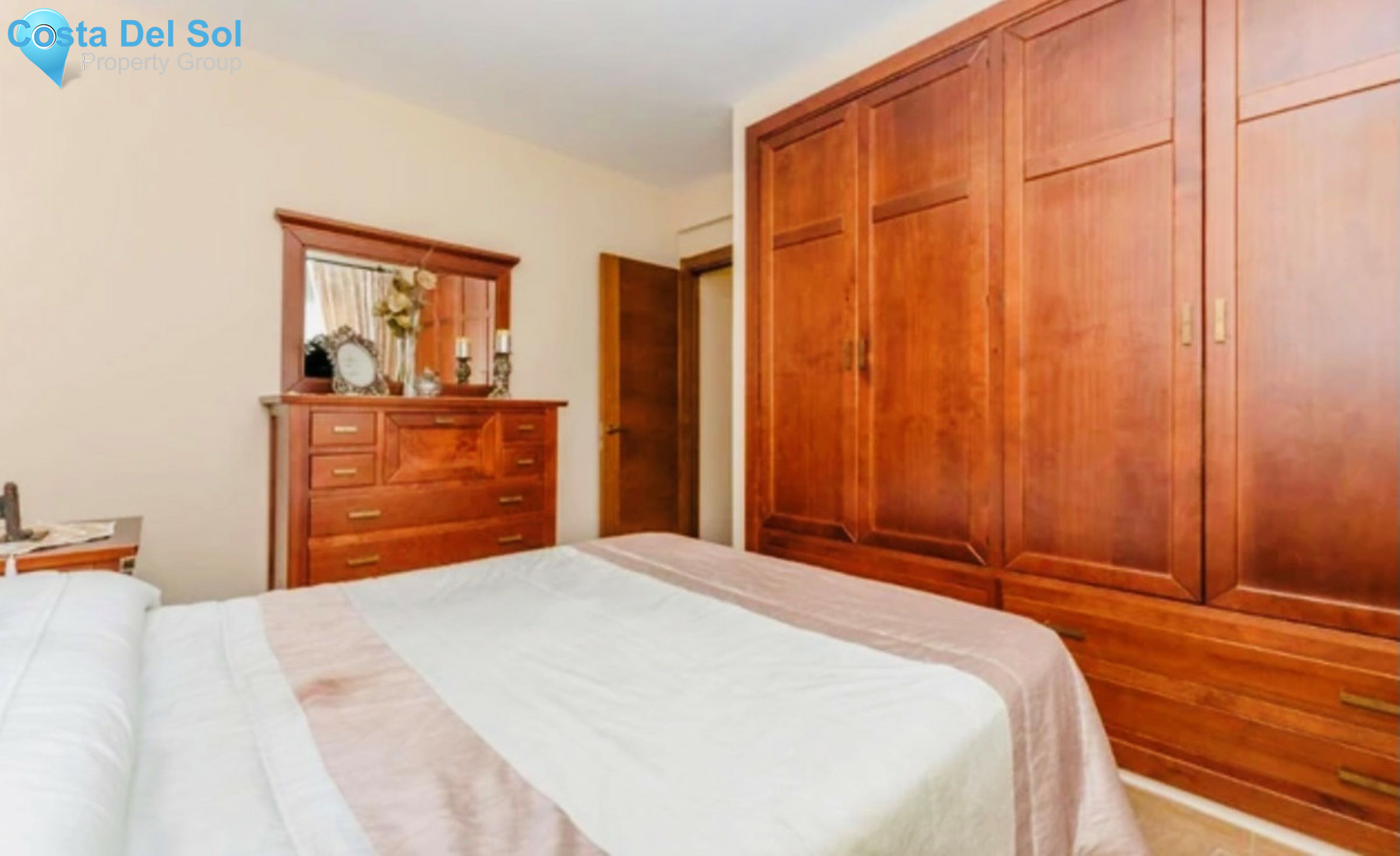 Townhouse in Alhaurín el Grande-1377371