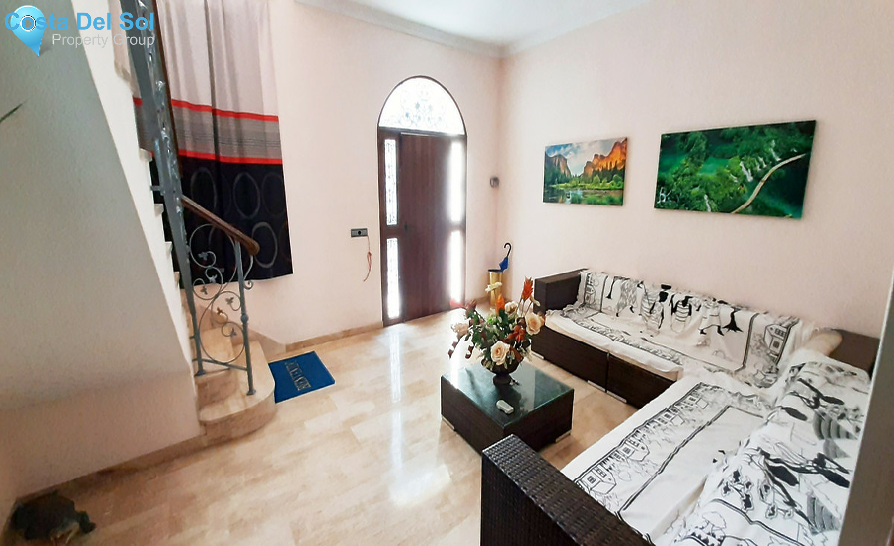 Townhouse in Alhaurín el Grande-1383447