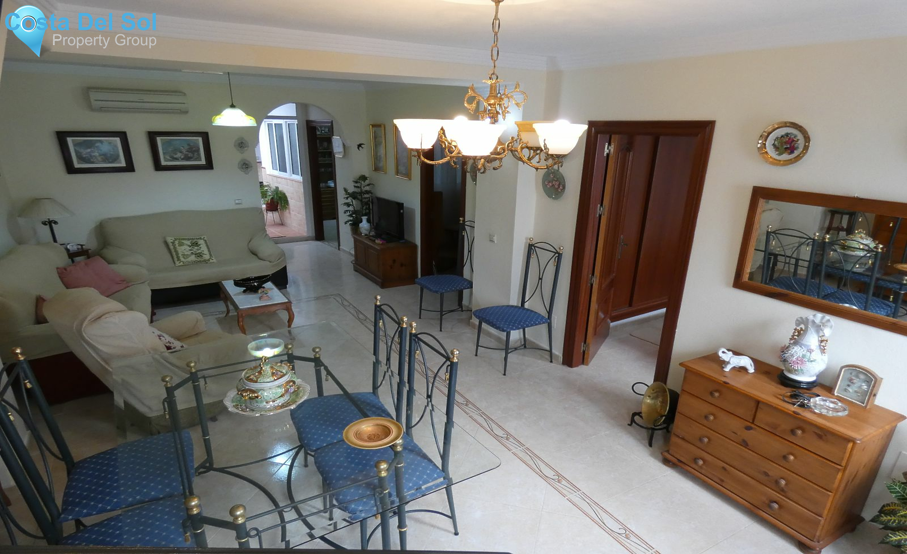 Townhouse in Alhaurín el Grande-1132600