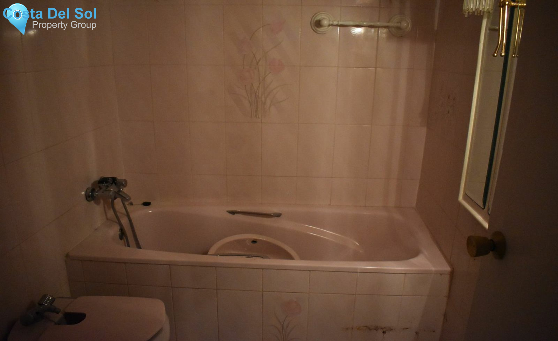 Townhouse in Alhaurín el Grande-1203420