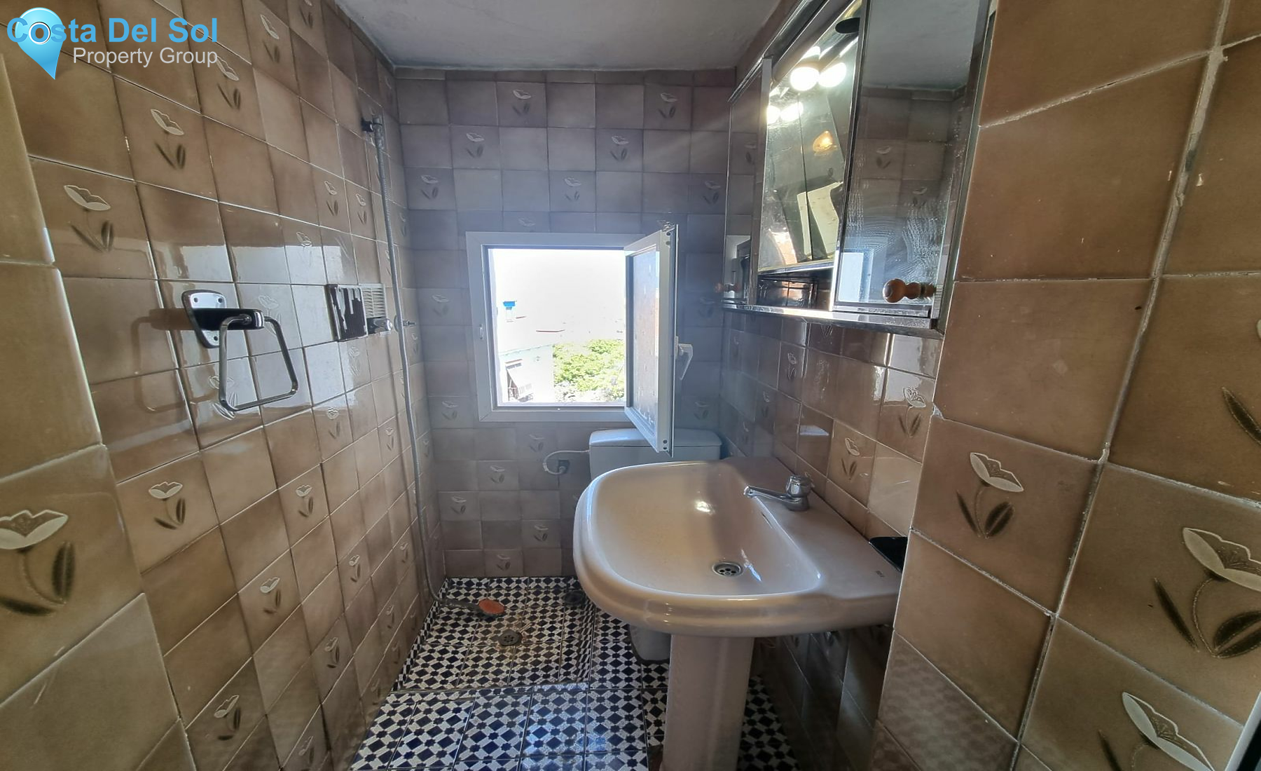 Townhouse in Alhaurín el Grande-1209475