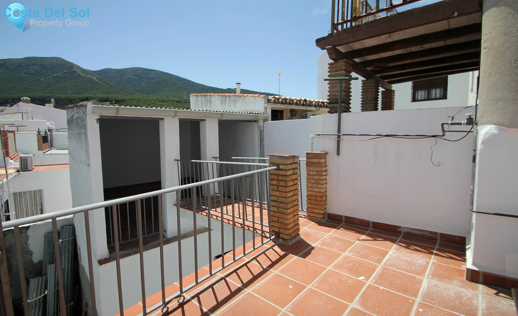 Townhouse in Alhaurín el Grande-1219323