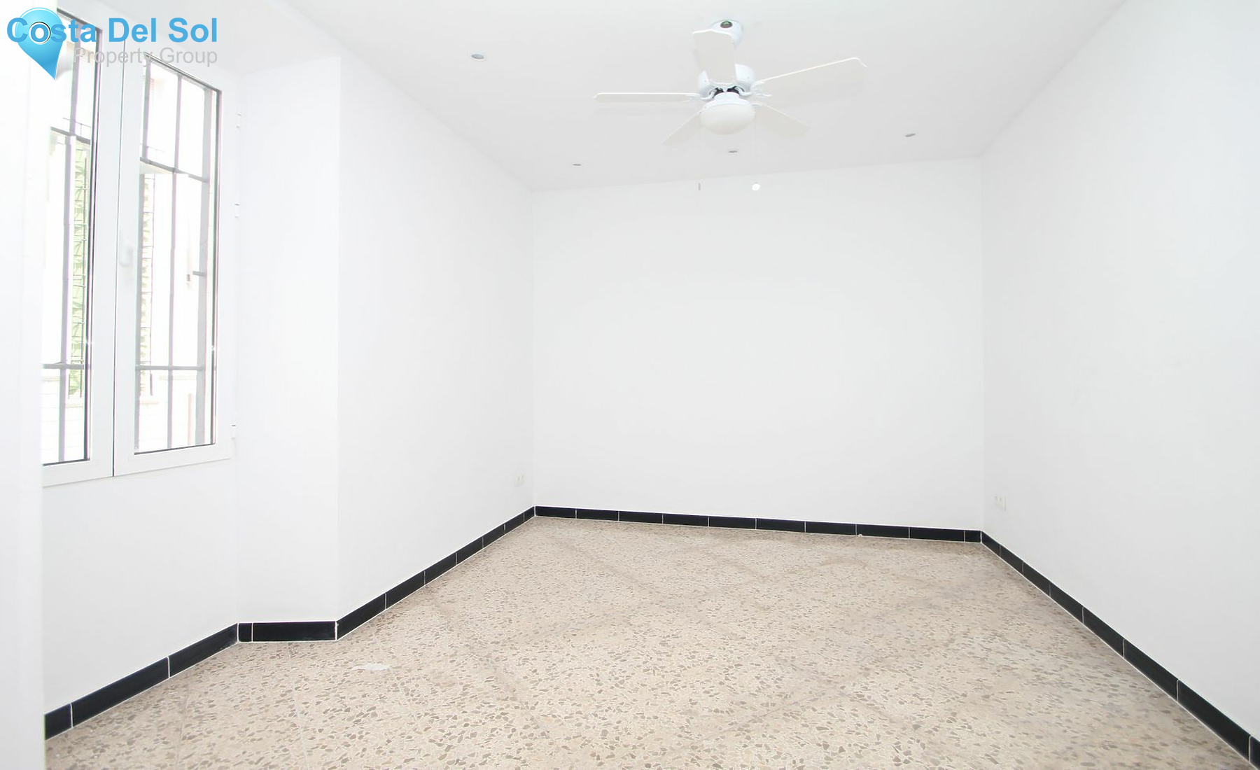 Townhouse in Alhaurín el Grande-1219315