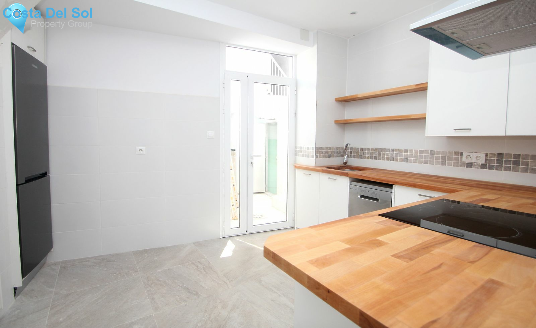 Townhouse in Alhaurín el Grande-1219316