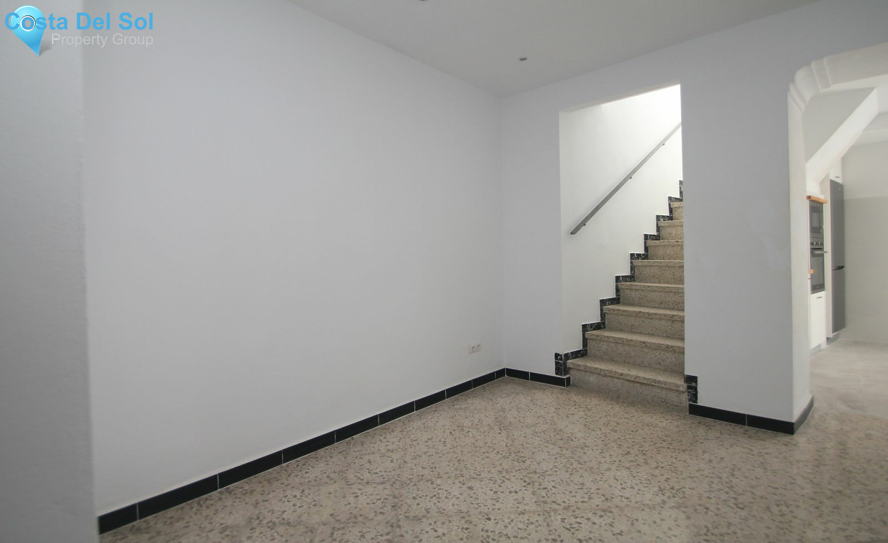 Townhouse in Alhaurín el Grande-1219318