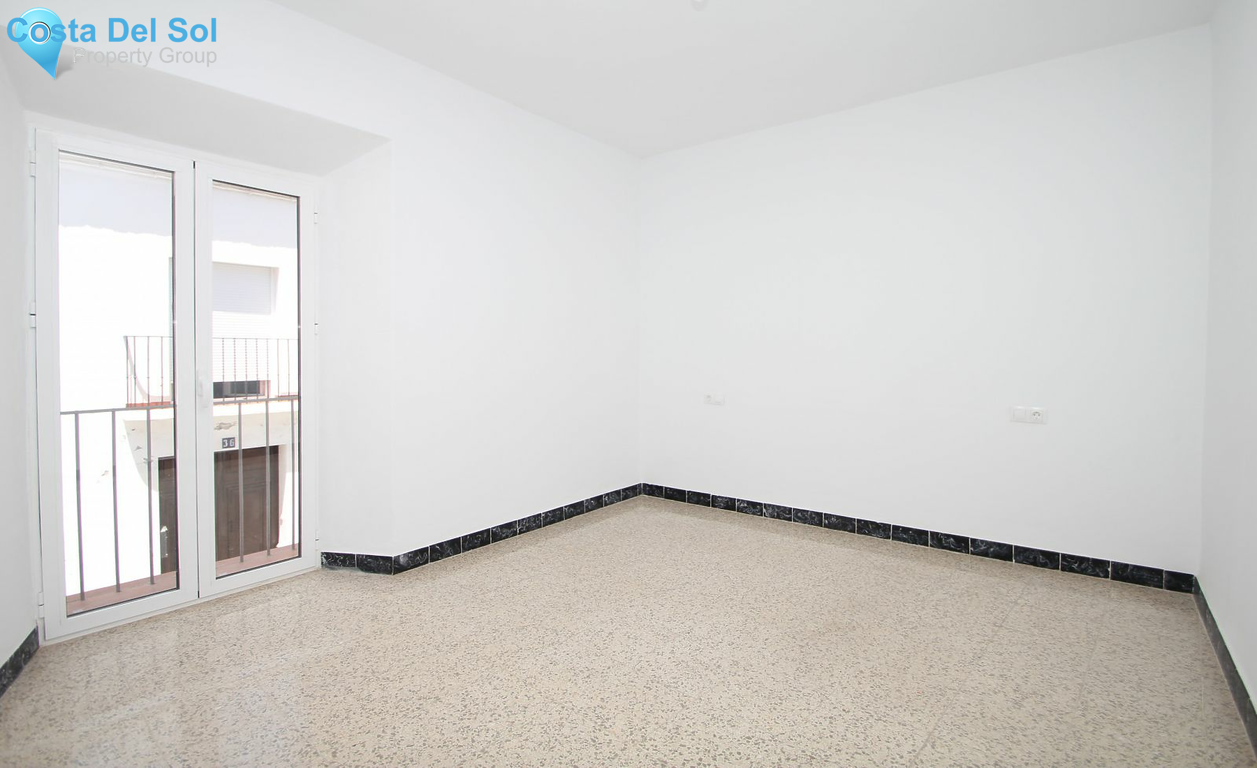 Townhouse in Alhaurín el Grande-1219319