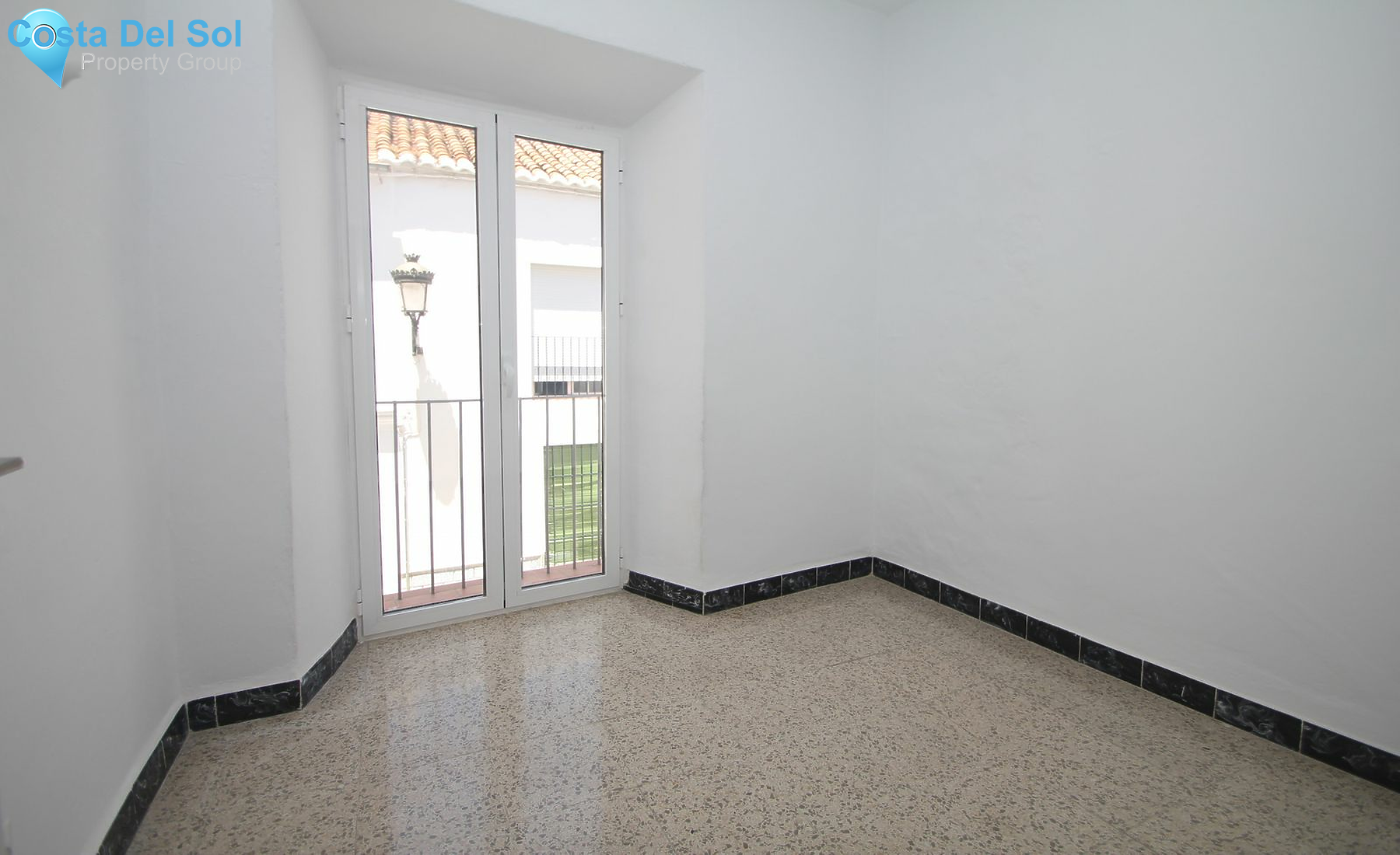 Townhouse in Alhaurín el Grande-1219320