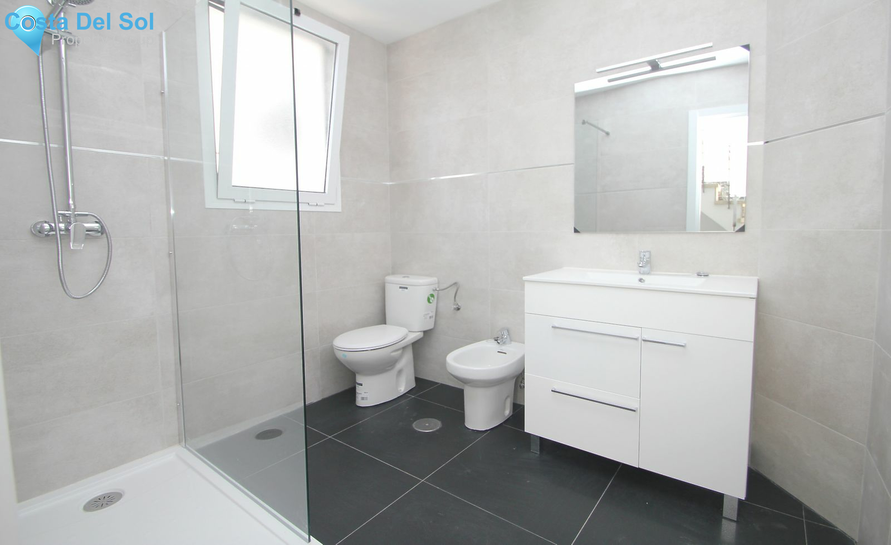 Townhouse in Alhaurín el Grande-1219321