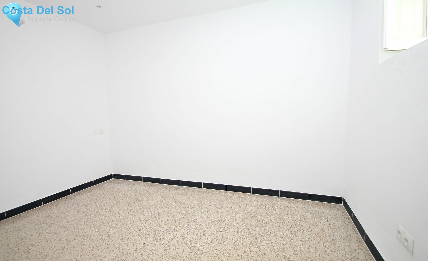 Townhouse in Alhaurín el Grande-1219322