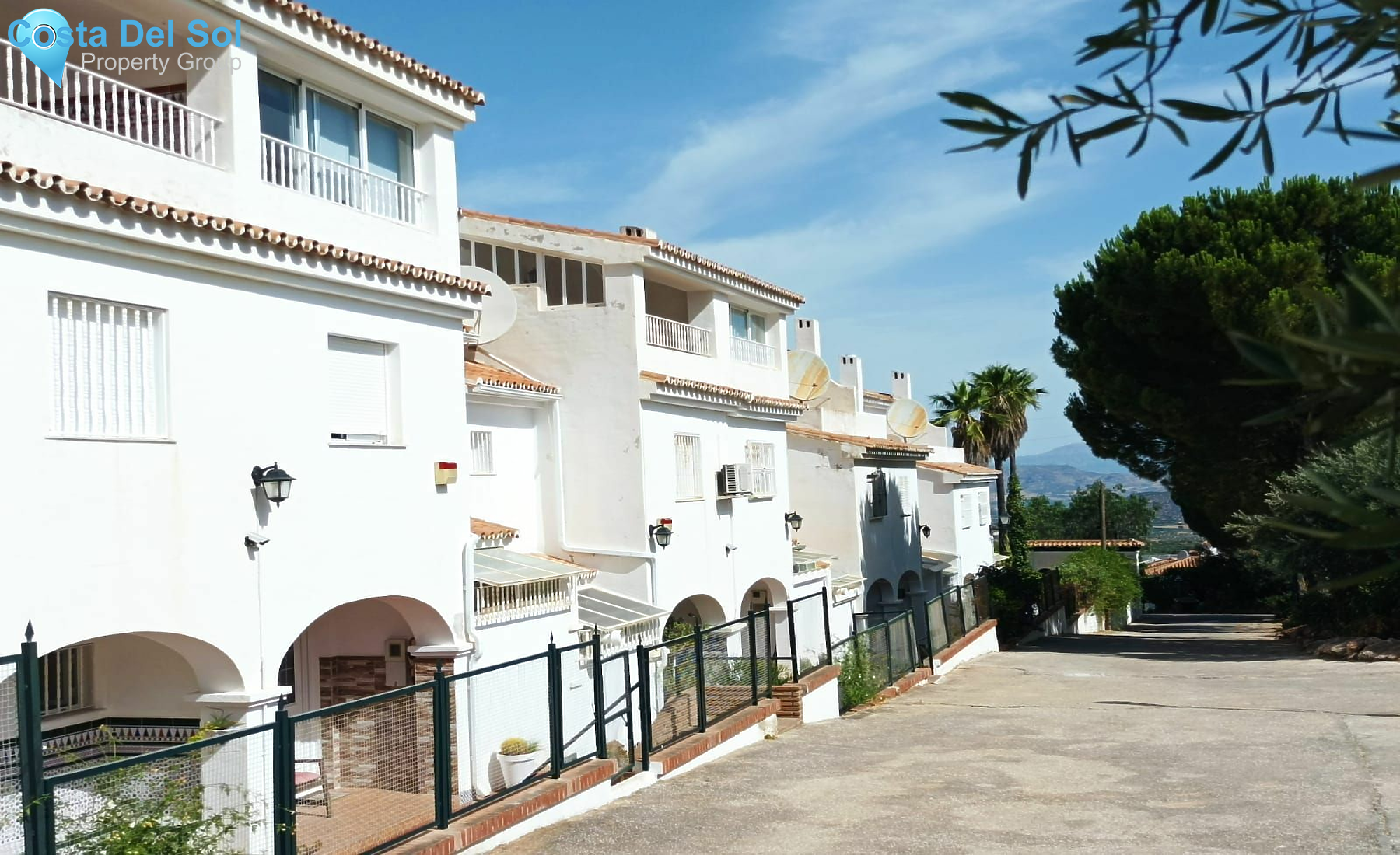Townhouse in Alhaurín el Grande-1482498