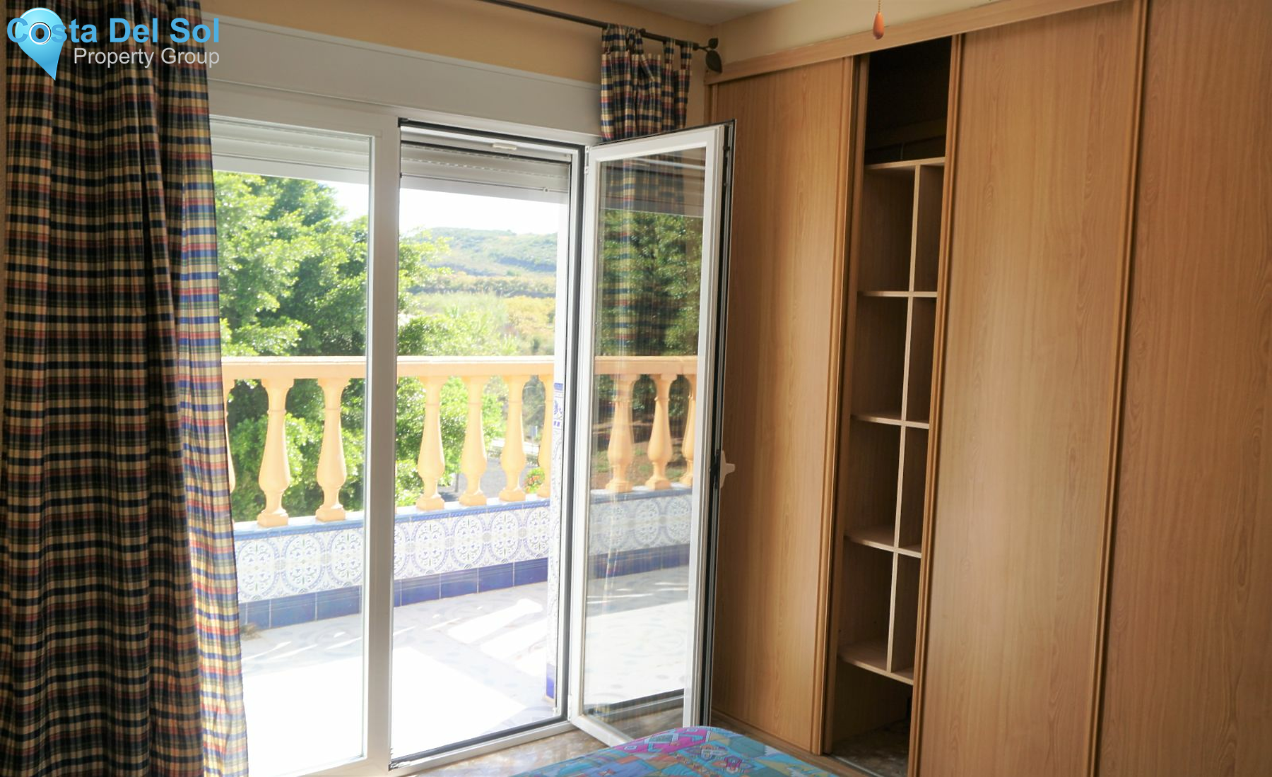 Townhouse in Almayate-1229368