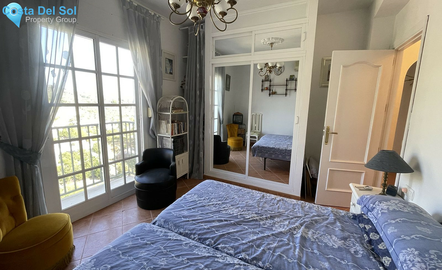 Townhouse in Alozaina-1476357