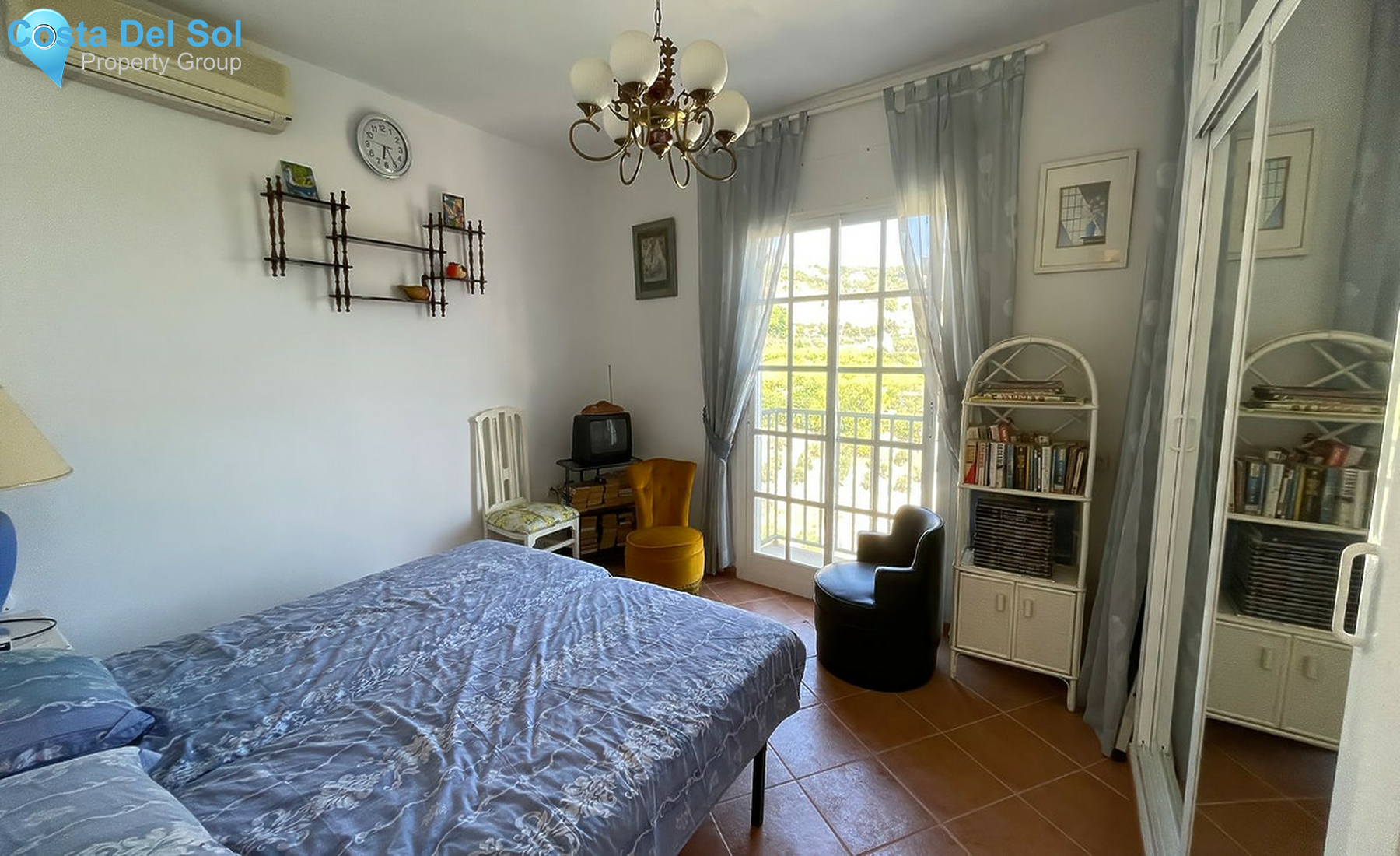 Townhouse in Alozaina-1476358