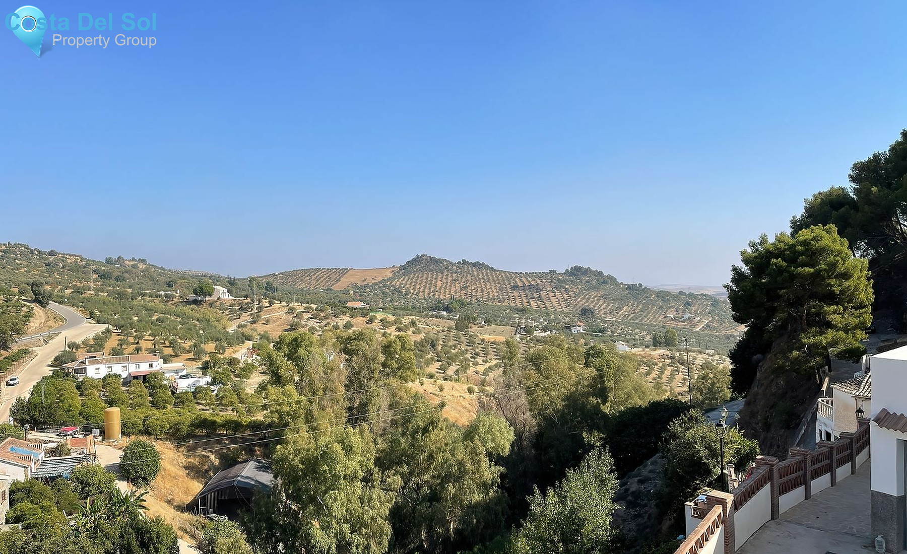 Townhouse in Alozaina-1517397