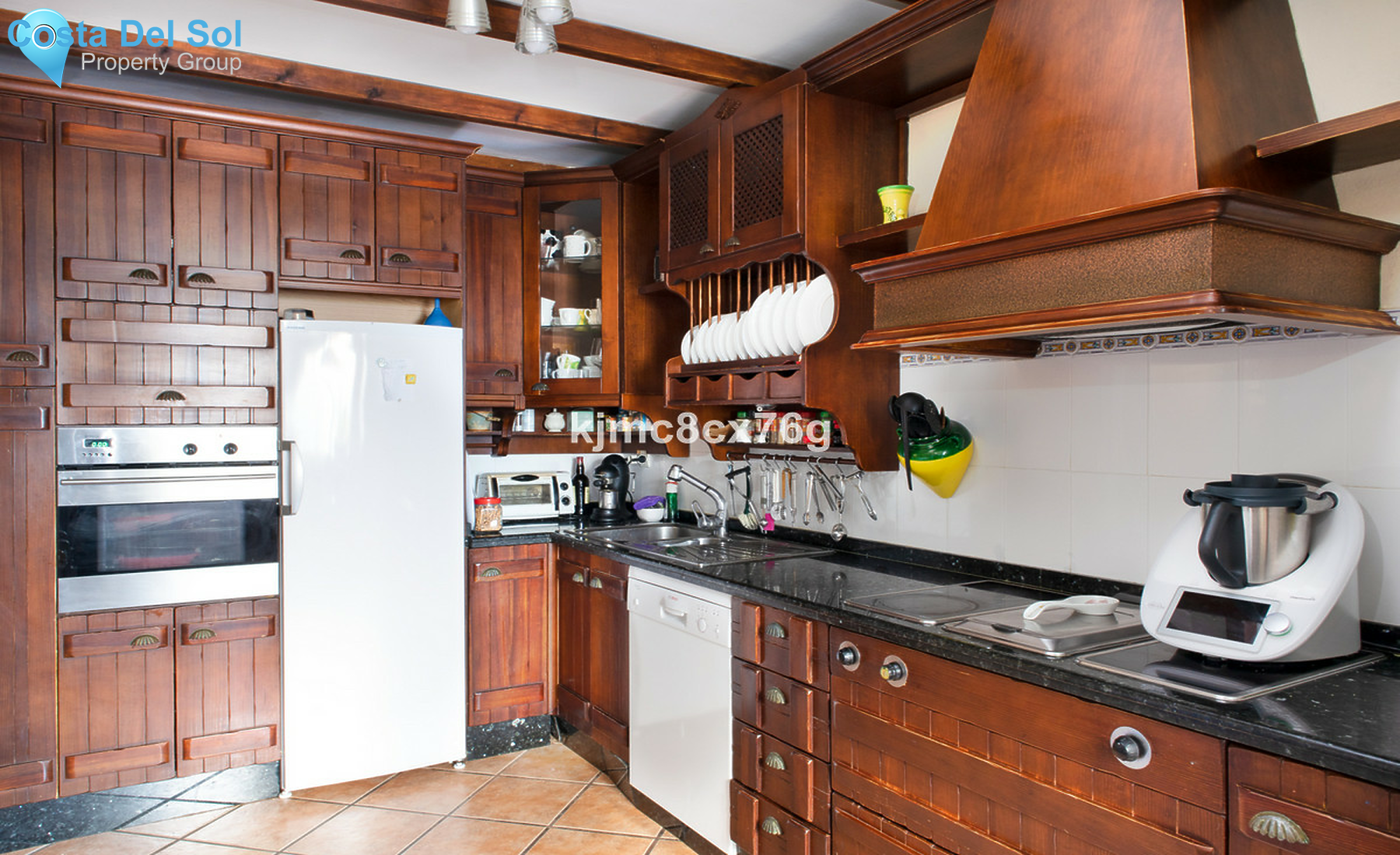 Townhouse in Altos de los Monteros-1375884