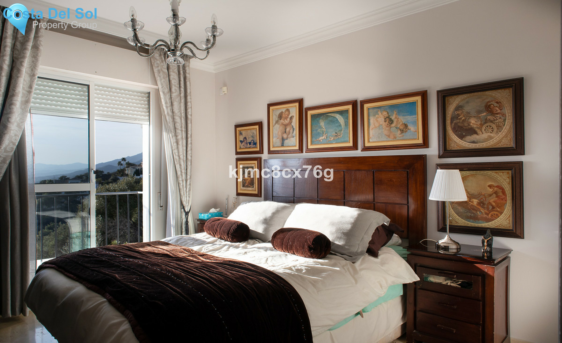 Townhouse in Altos de los Monteros-1375891