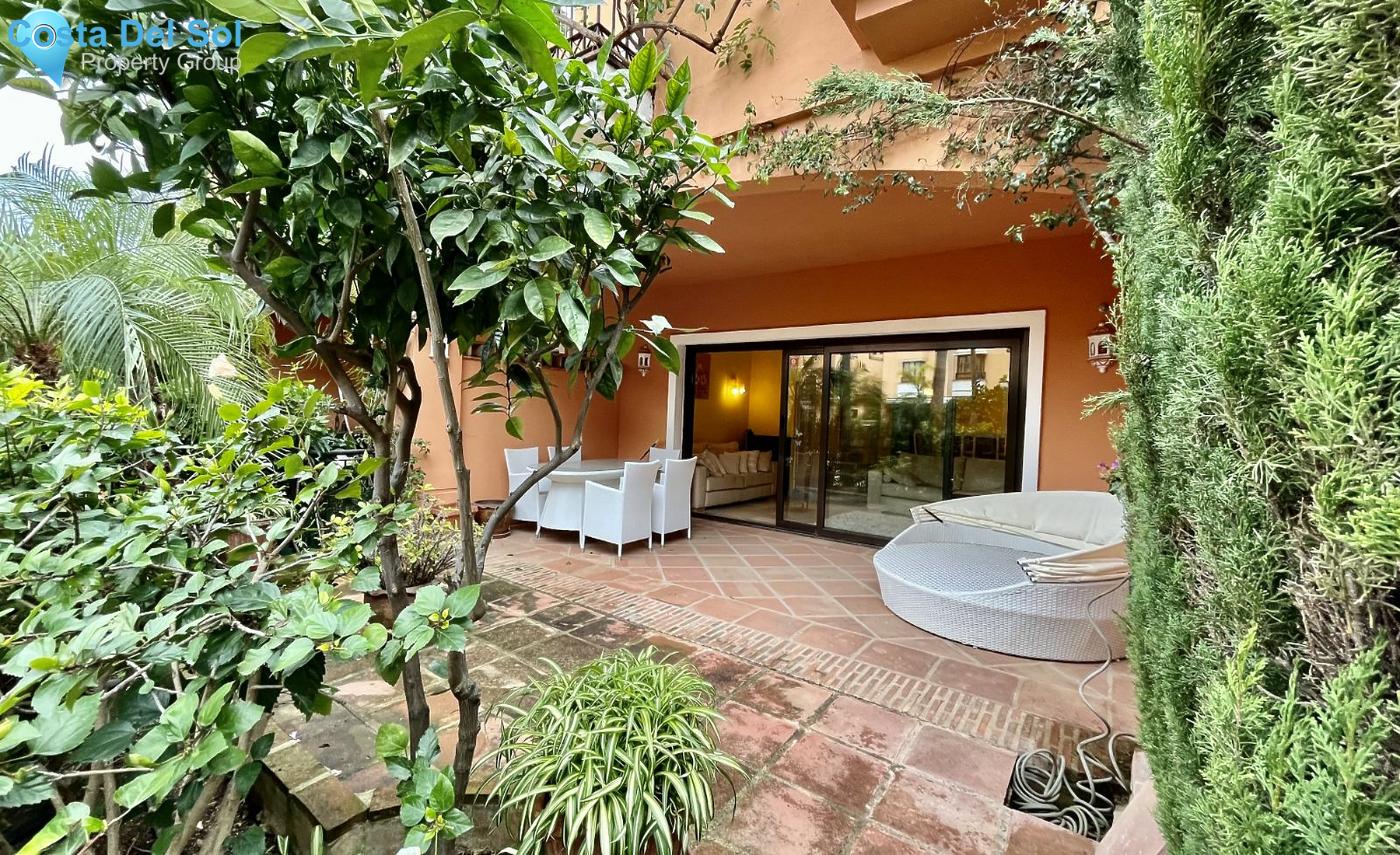 Townhouse in Bahía de Marbella-1392110