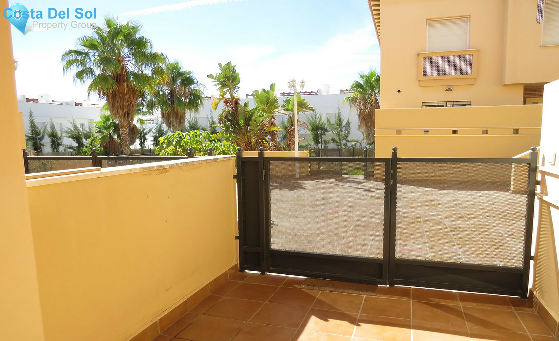 Townhouse in Calahonda-1402055