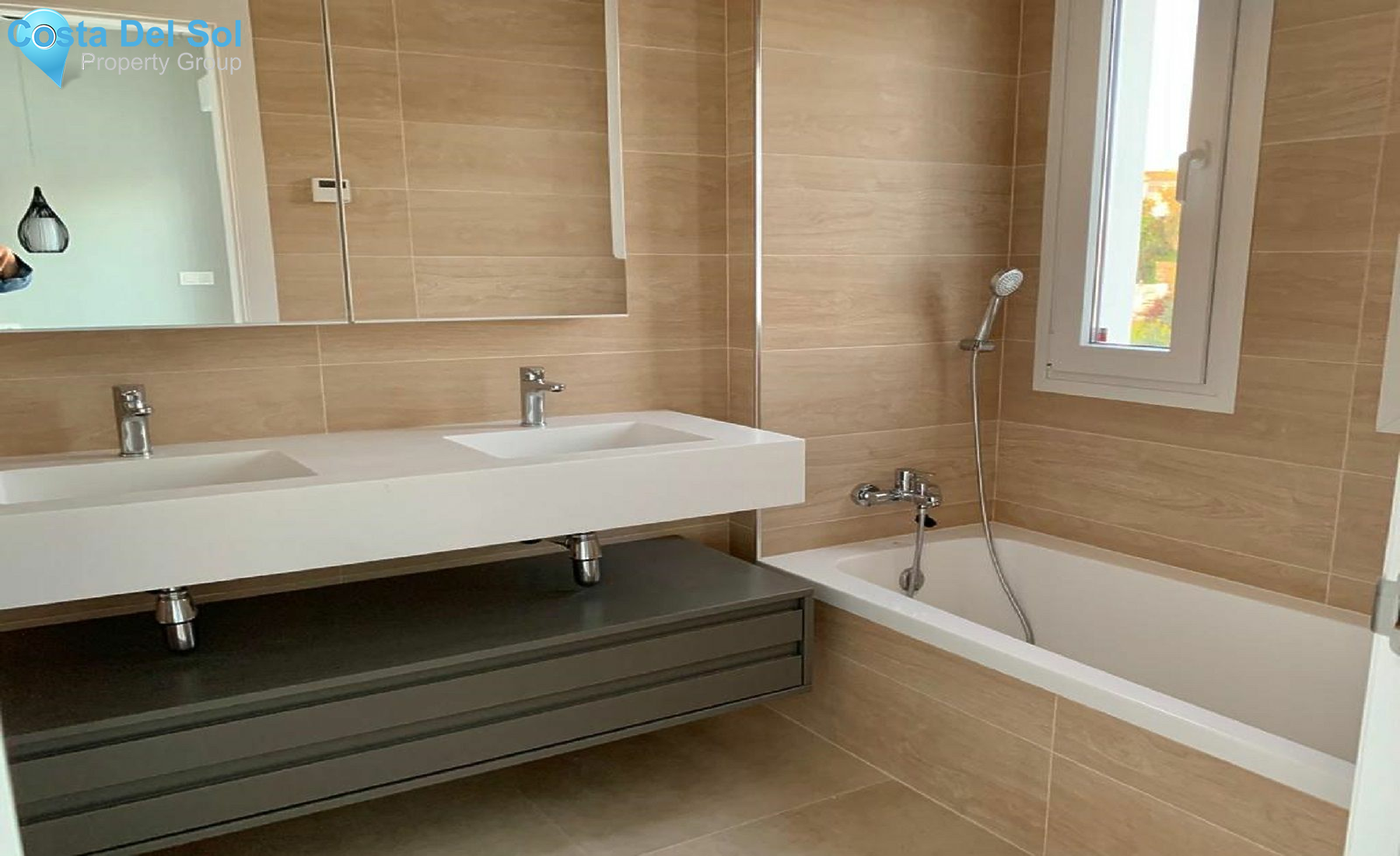 Townhouse in Calahonda-1215426