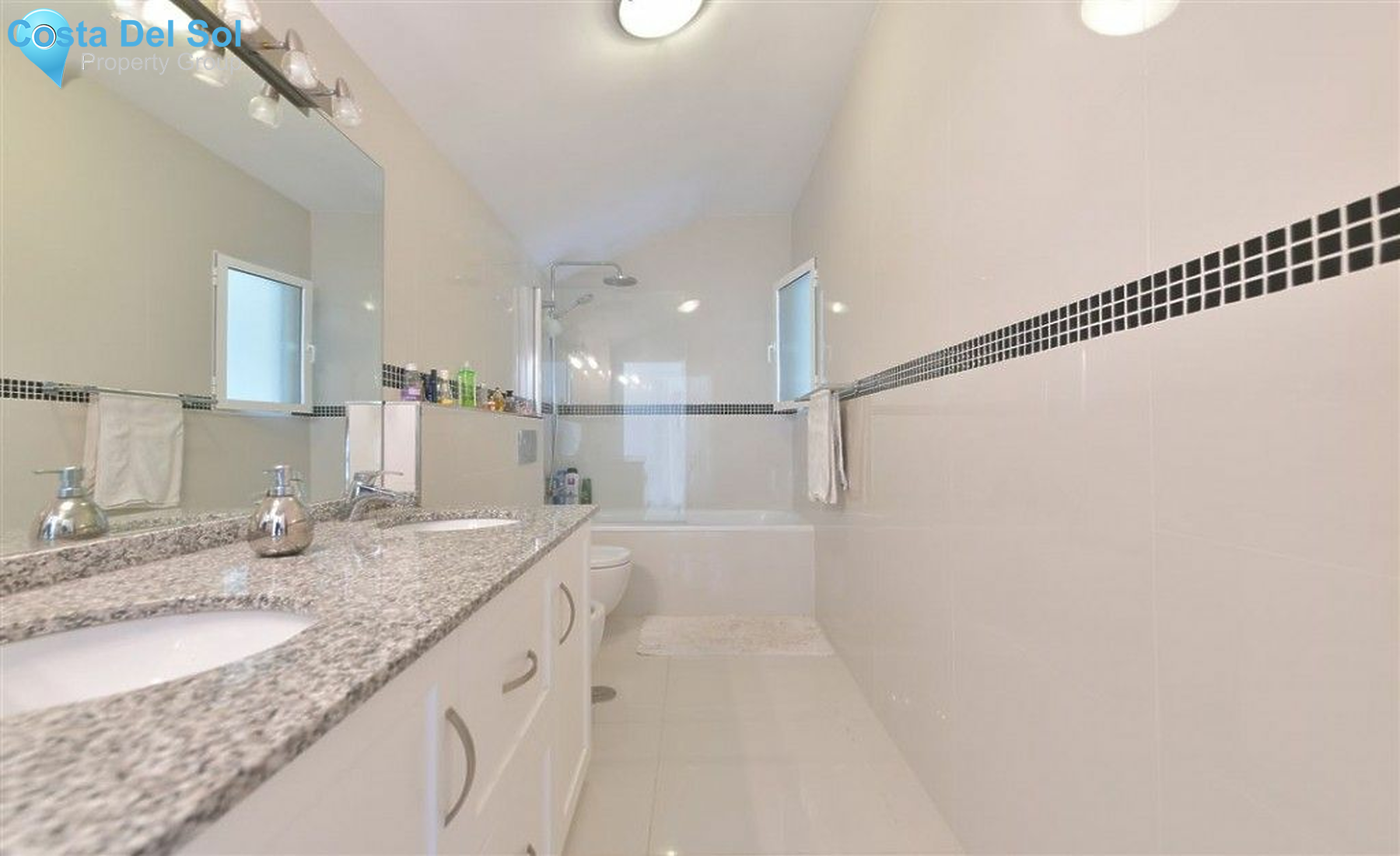 Townhouse in Calahonda-1480359