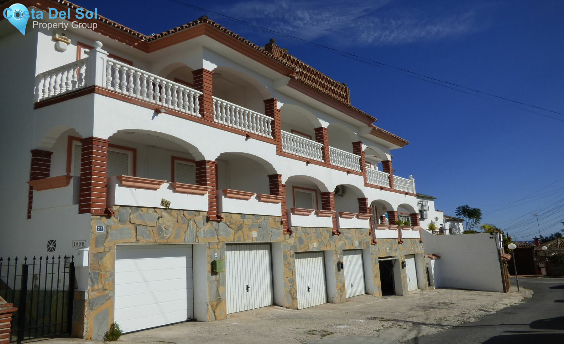 Townhouse in El Coto-1165673