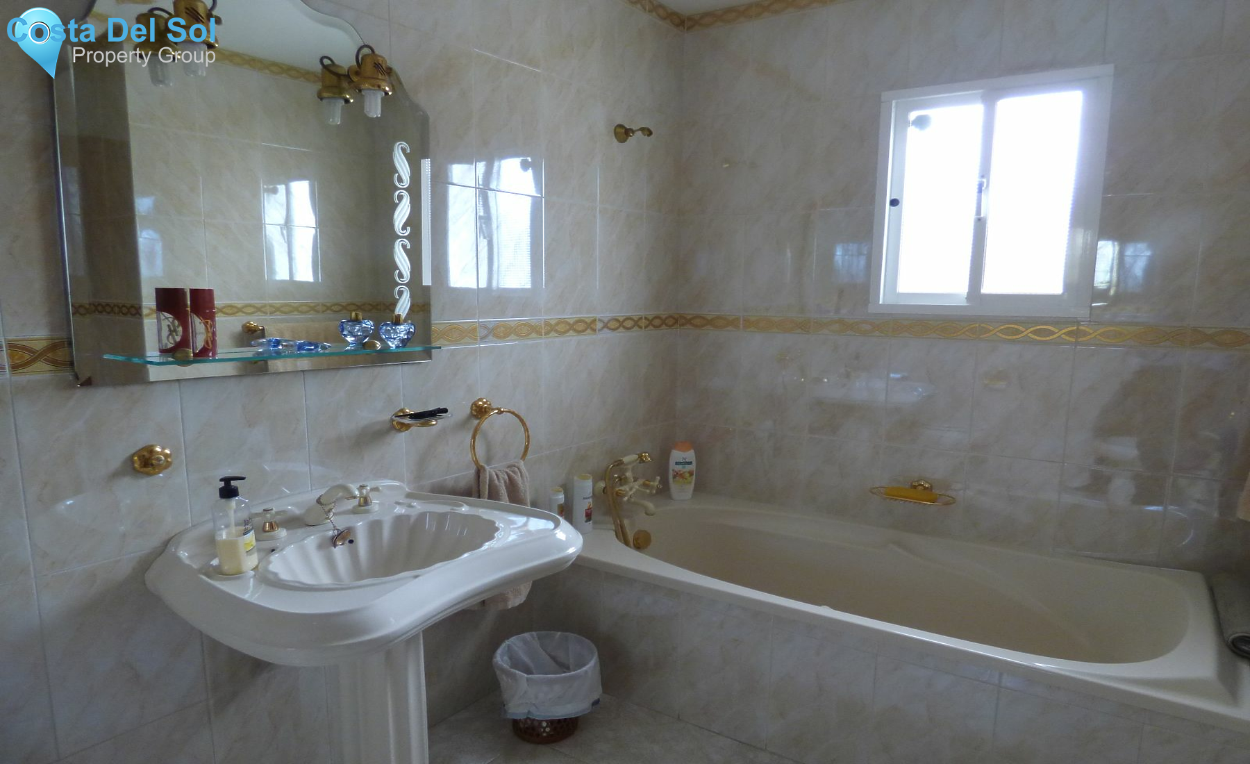 Townhouse in El Coto-1165680