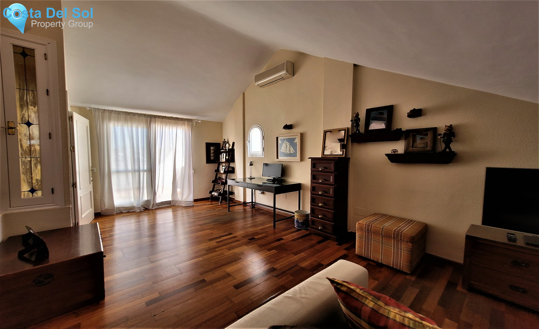 Townhouse in El Coto-1201194