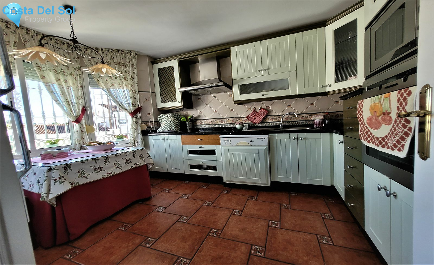 Townhouse in El Coto-1201197