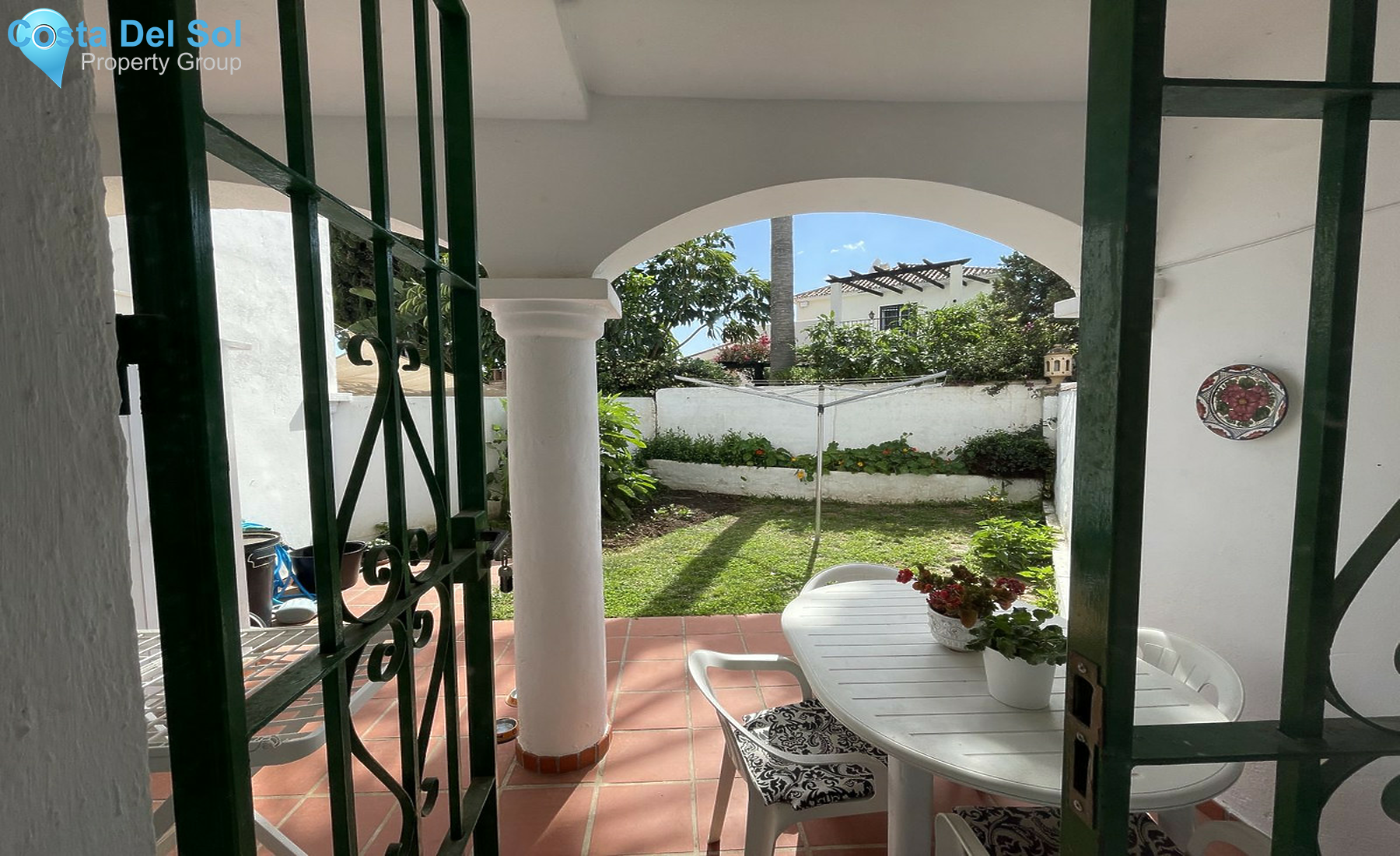 Townhouse in El Paraiso