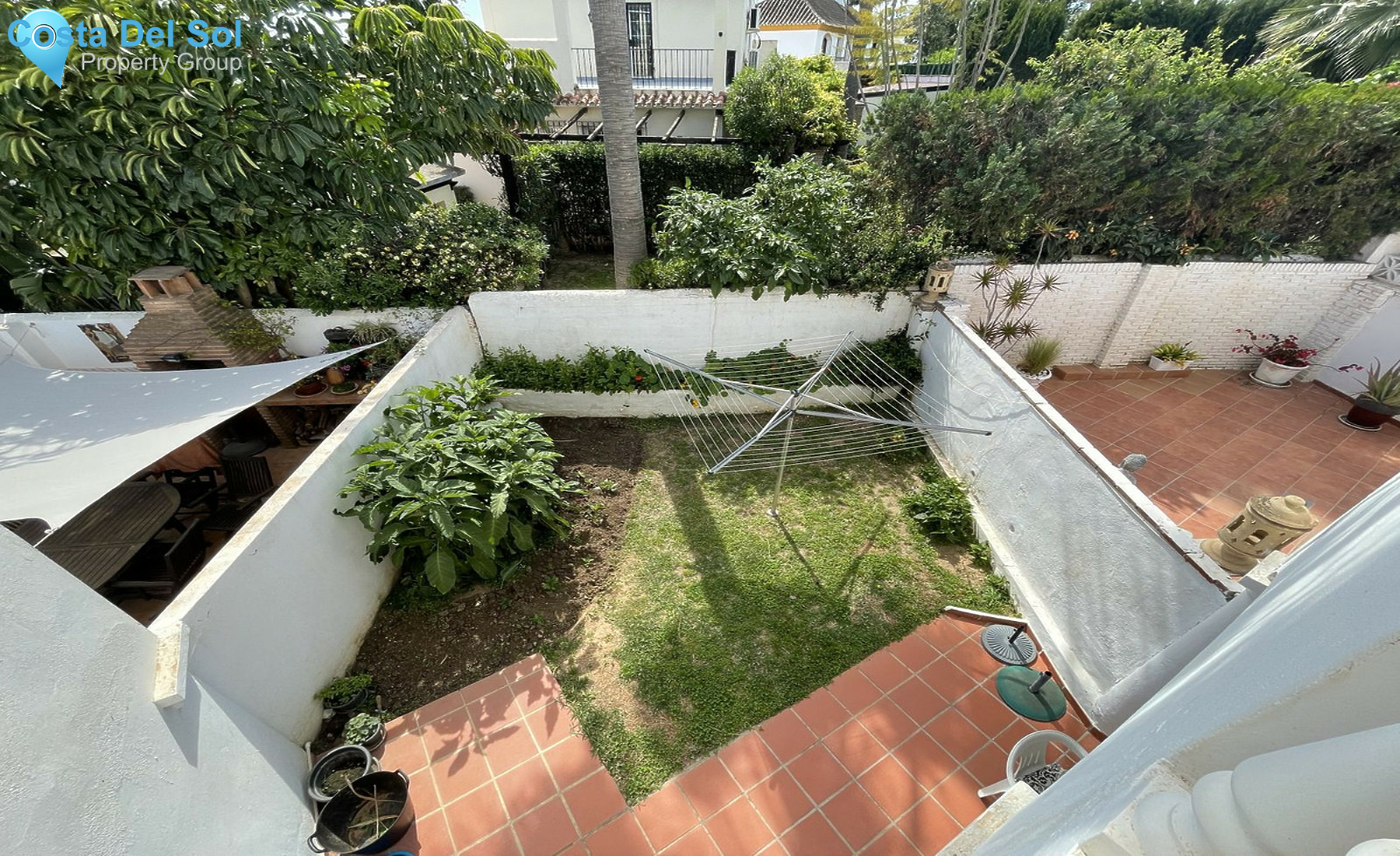 Townhouse in El Paraiso-1292643