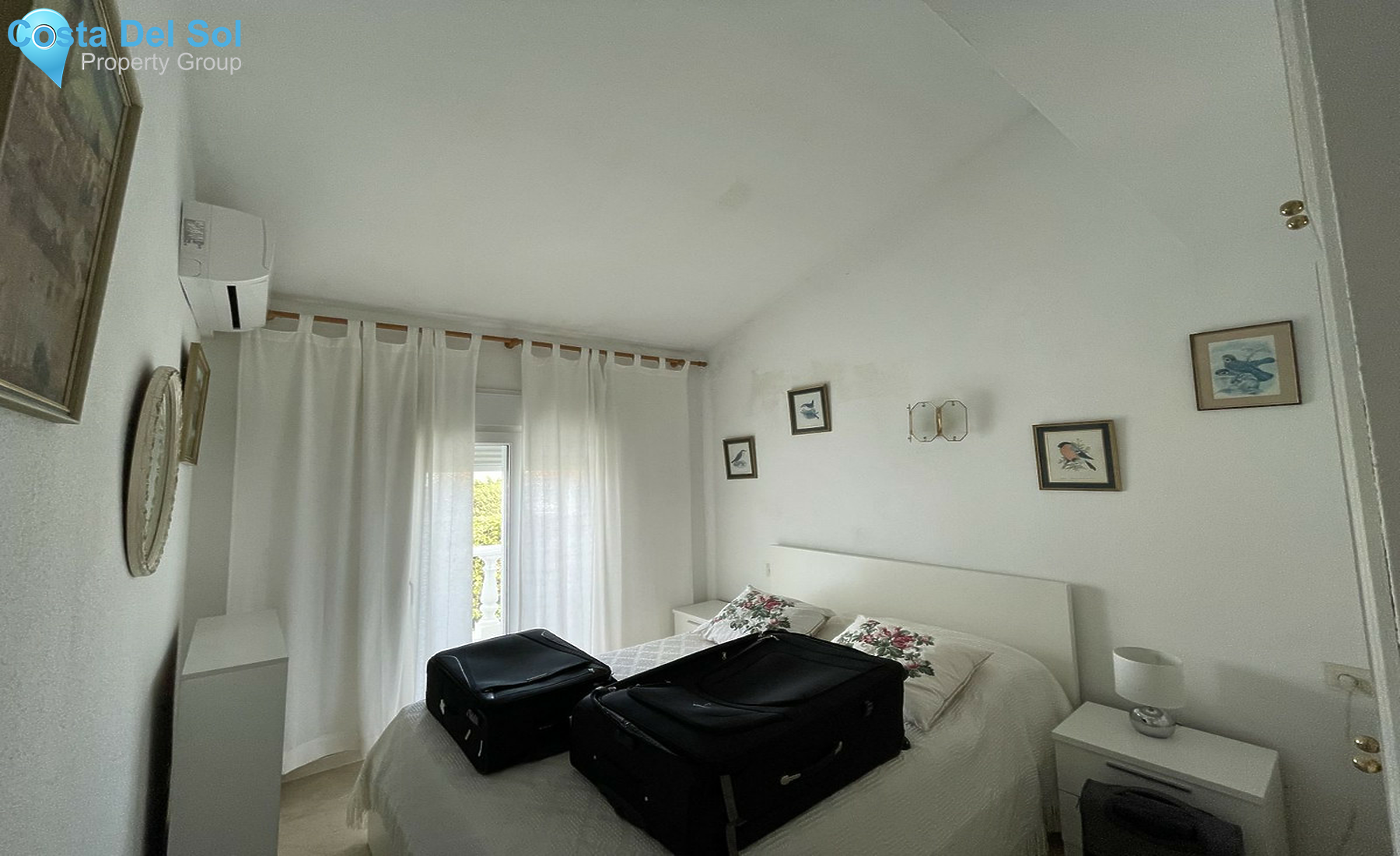 Townhouse in El Paraiso-1292644