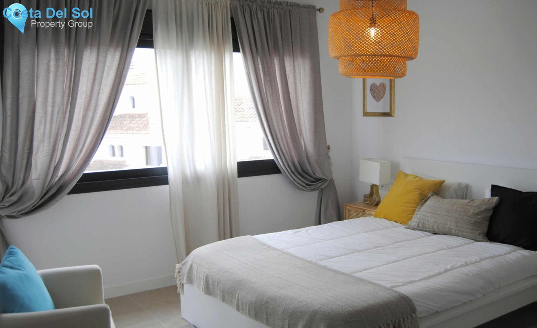 Townhouse in El Paraiso-1330271