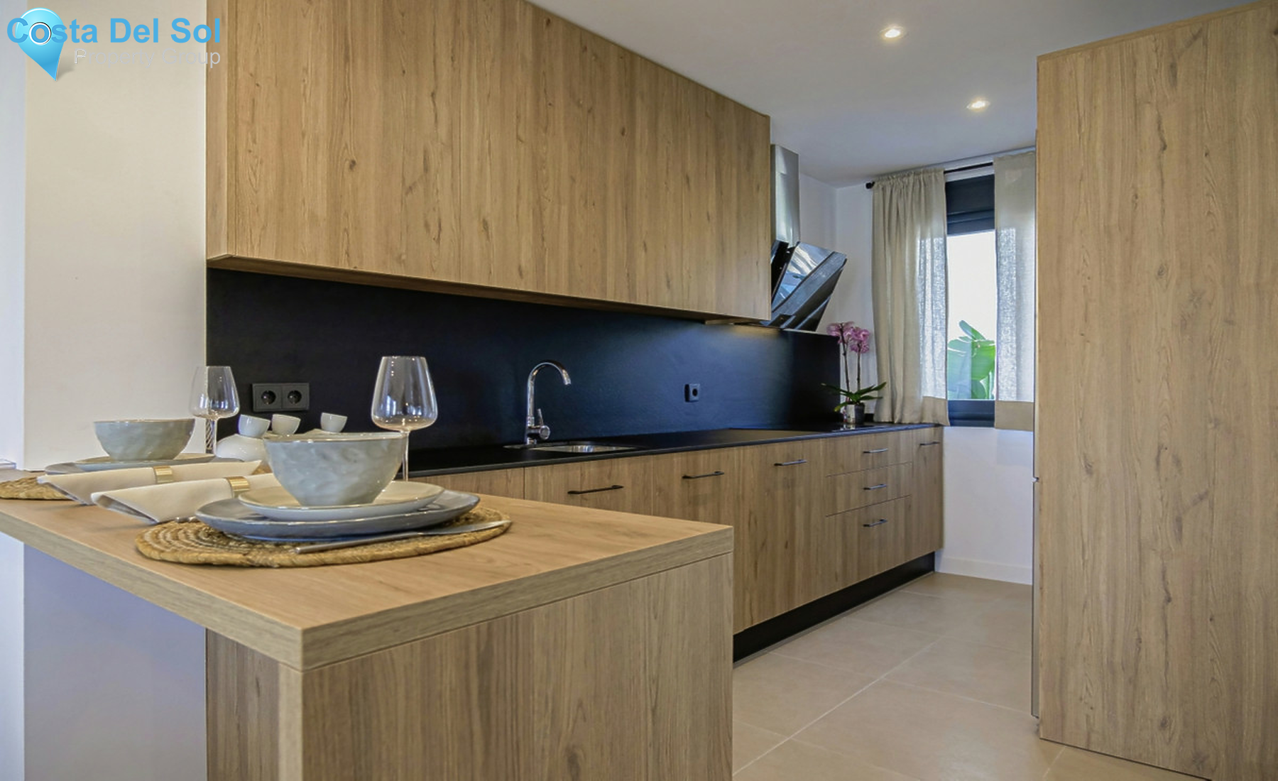 Townhouse in El Paraiso-1330267