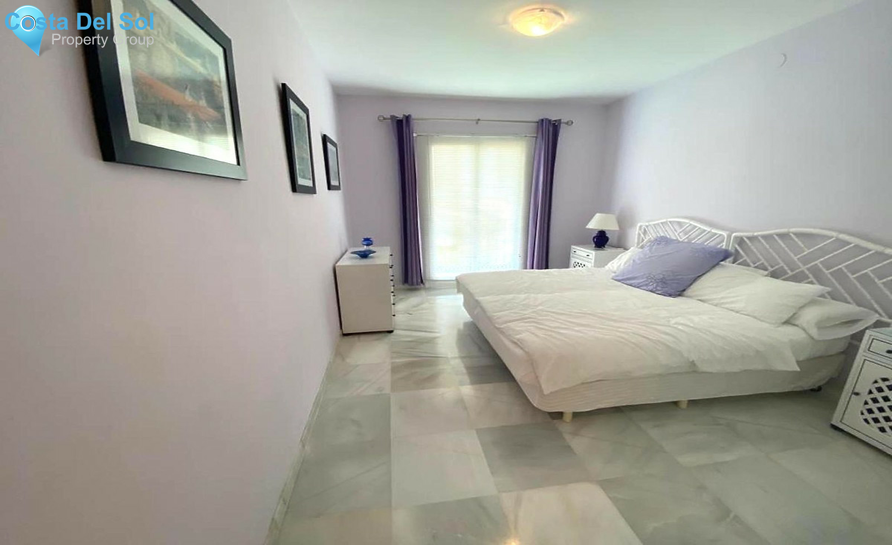 Townhouse in El Paraiso-1536278