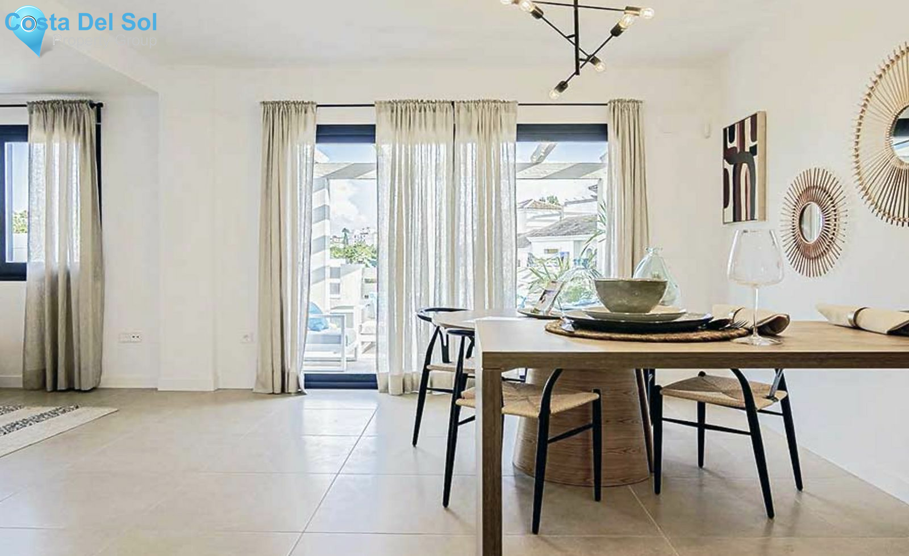 Townhouse in El Paraiso-1141199