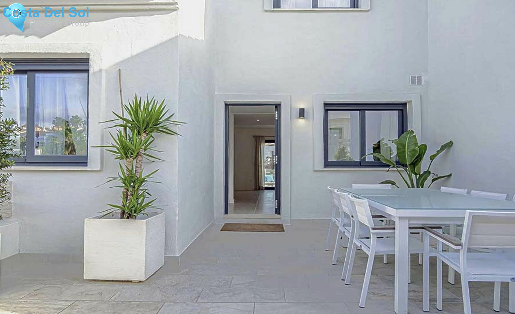 Townhouse in El Paraiso-1141204