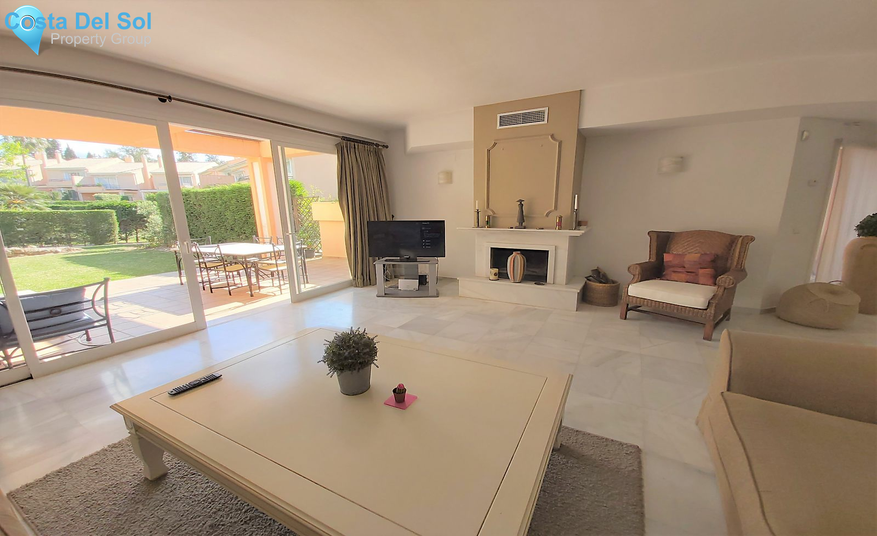 Townhouse in El Paraiso-1167455