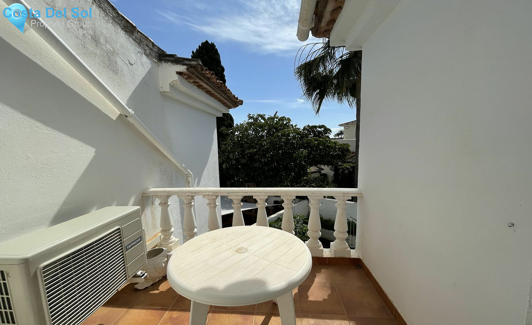 Townhouse in El Paraiso-1174171