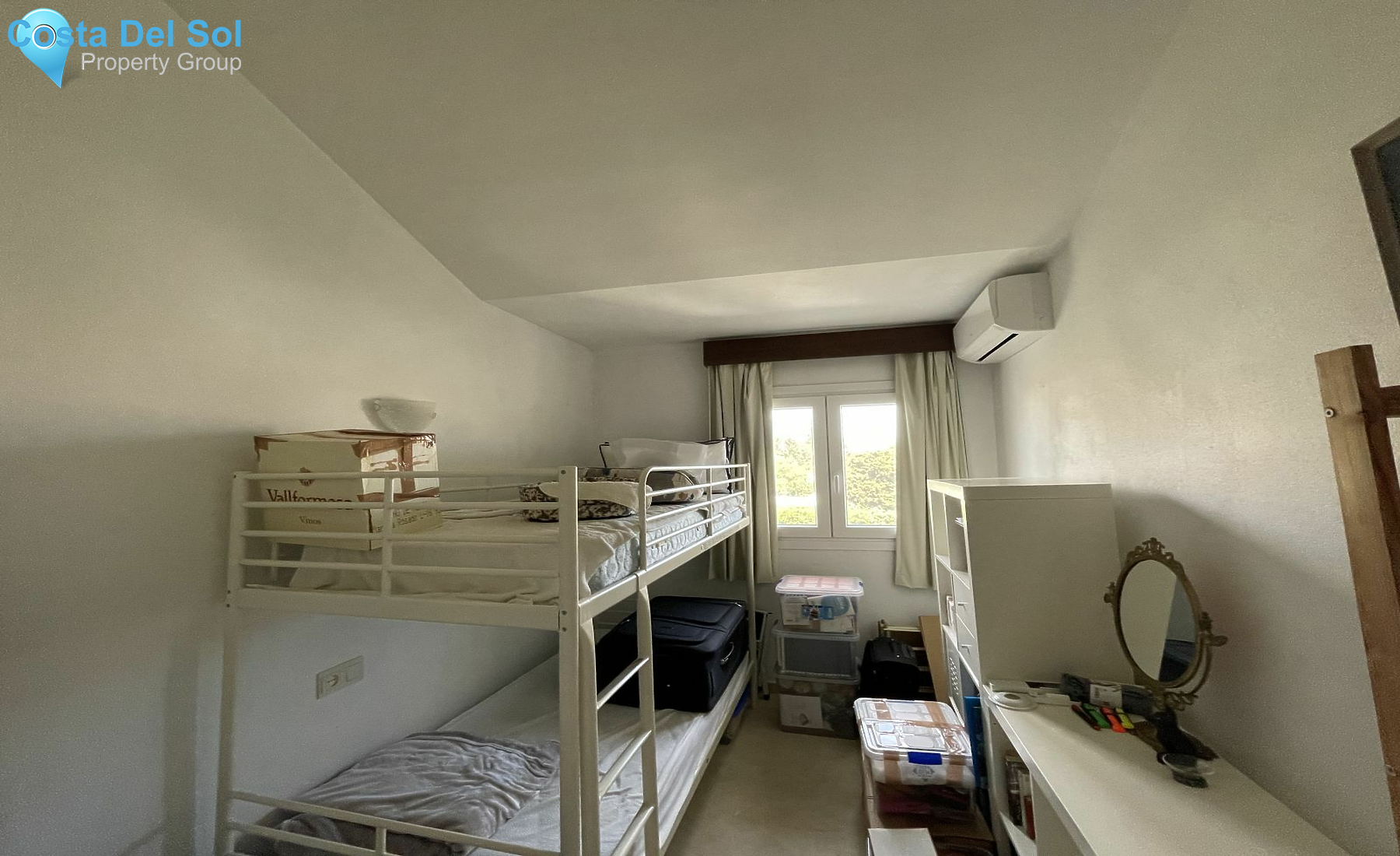 Townhouse in El Paraiso-1174175