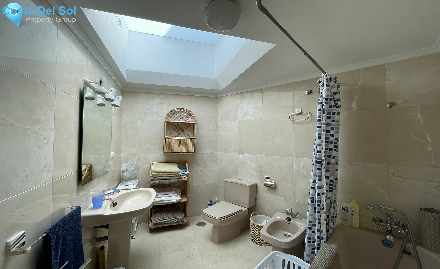 Townhouse in El Paraiso-1174177