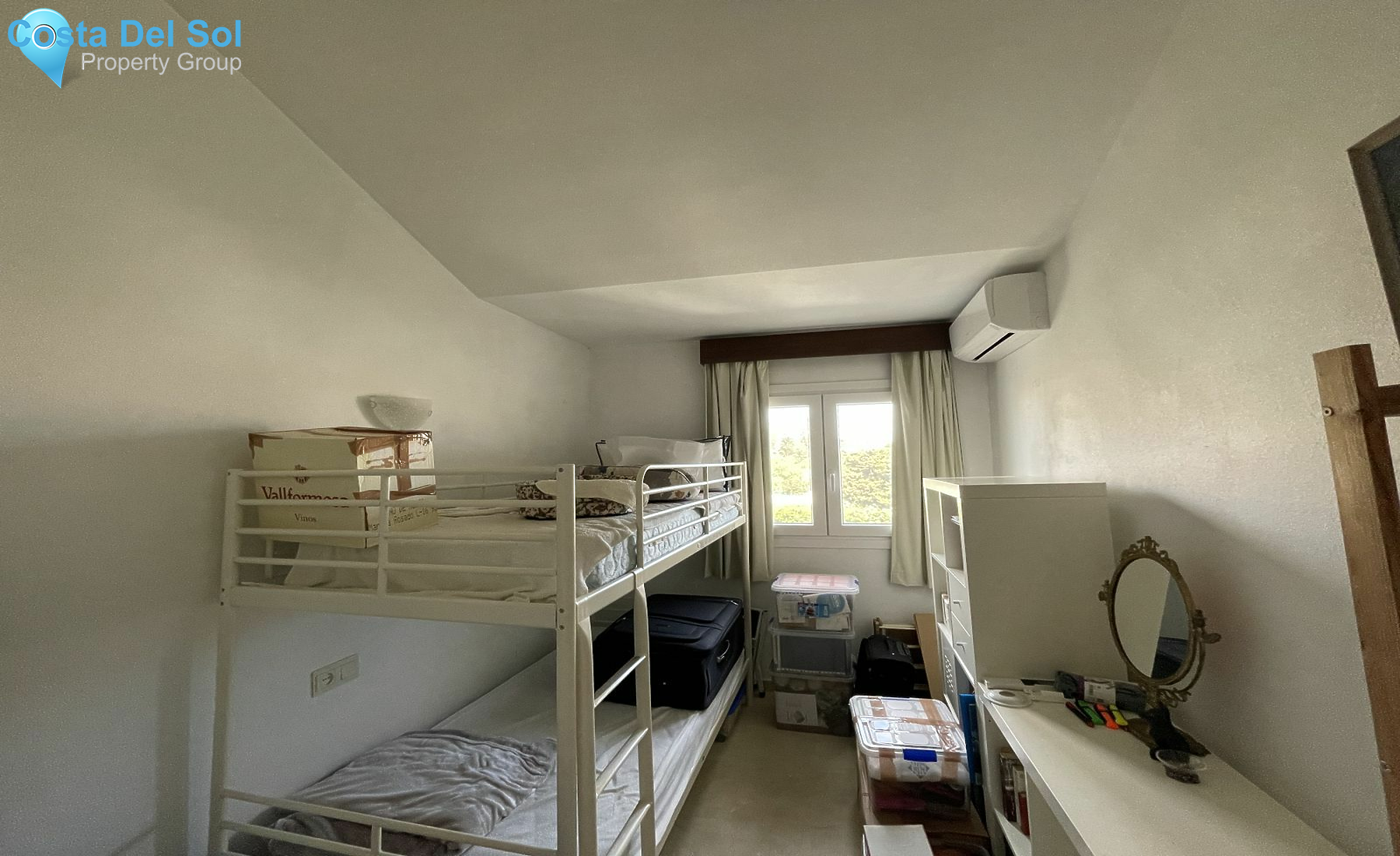 Townhouse in El Paraiso-1174178