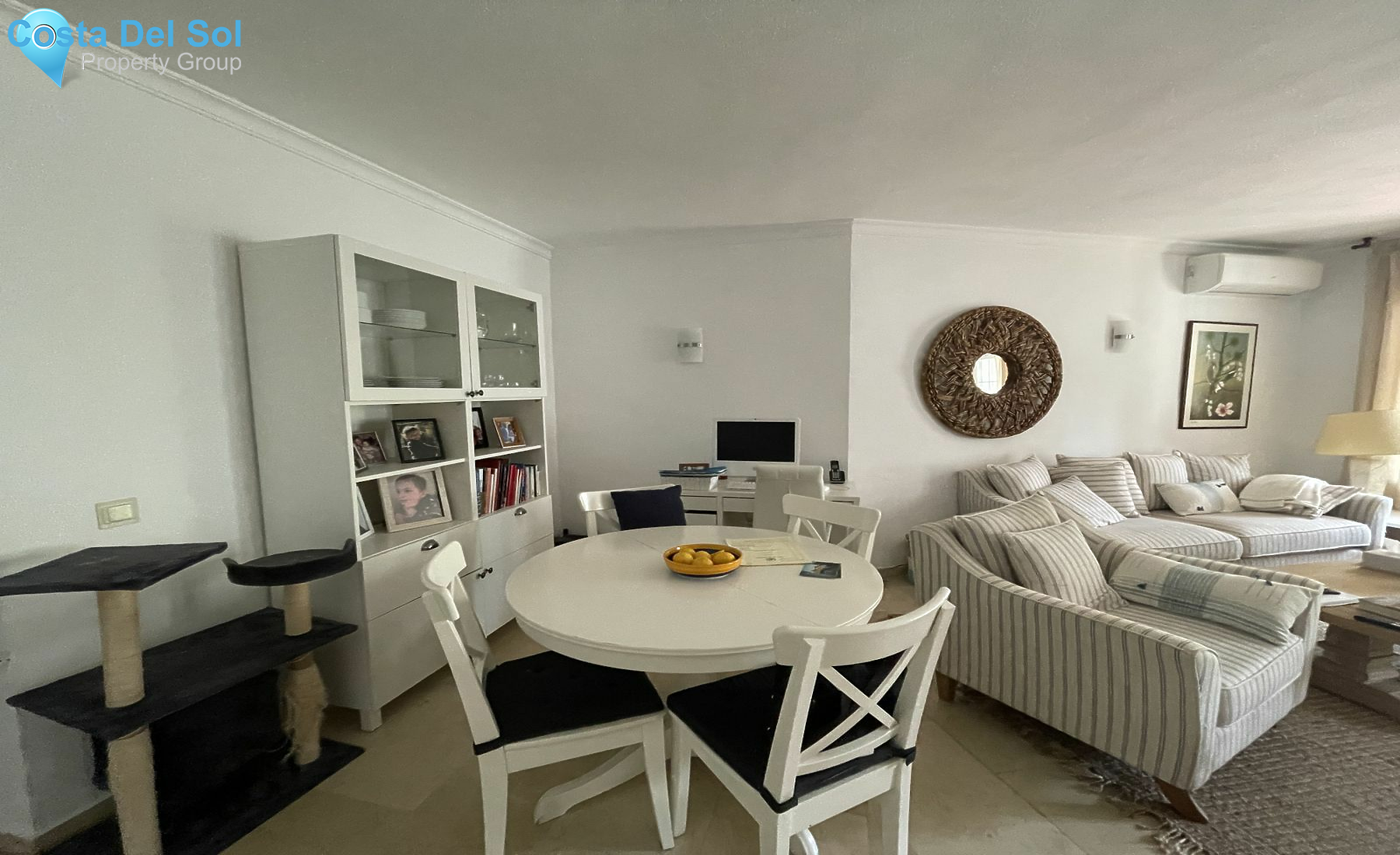 Townhouse in El Paraiso-1174166