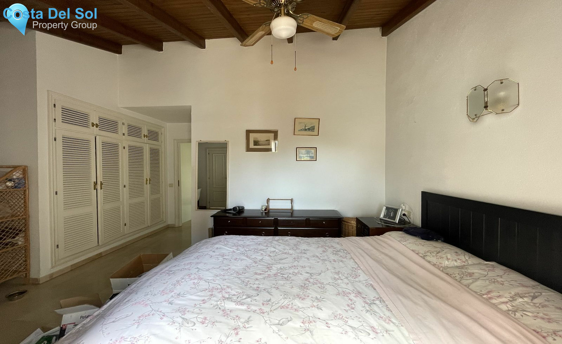 Townhouse in El Paraiso-1174170