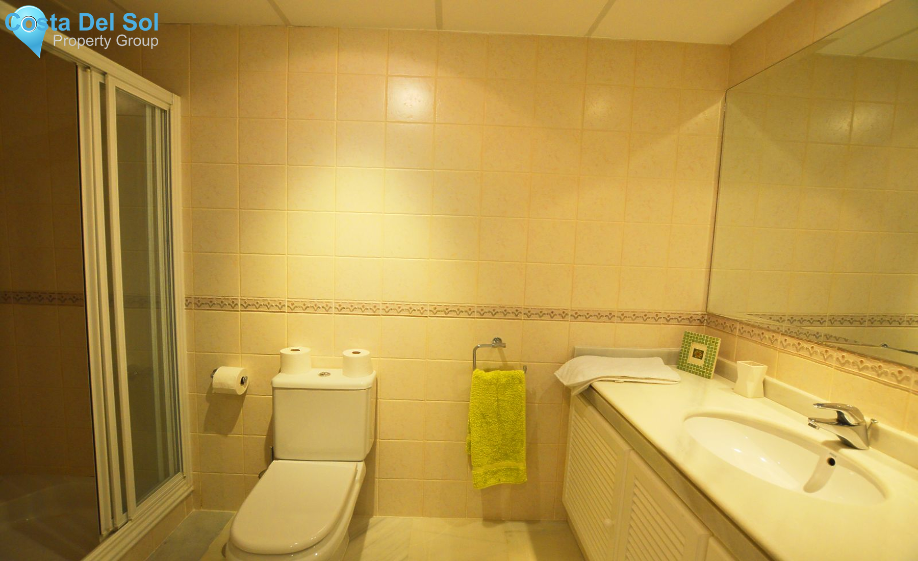 Townhouse in El Paraiso-1177575