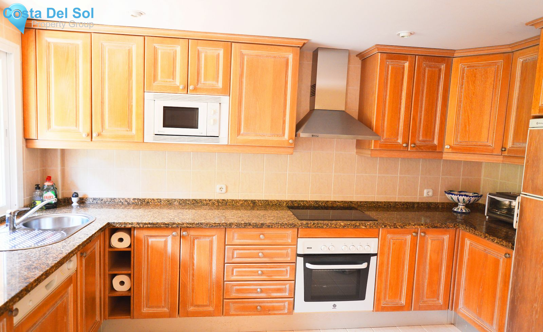 Townhouse in El Paraiso-1177567