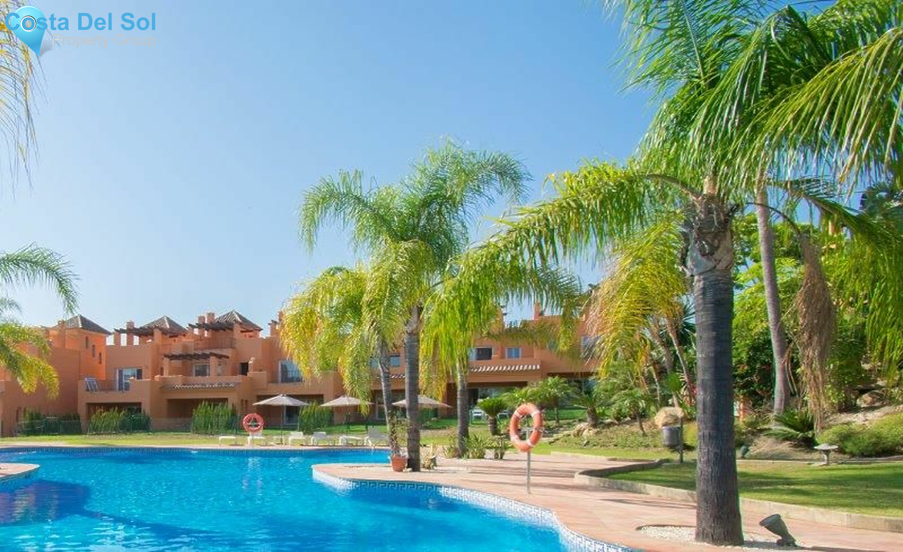 Townhouse in El Paraiso