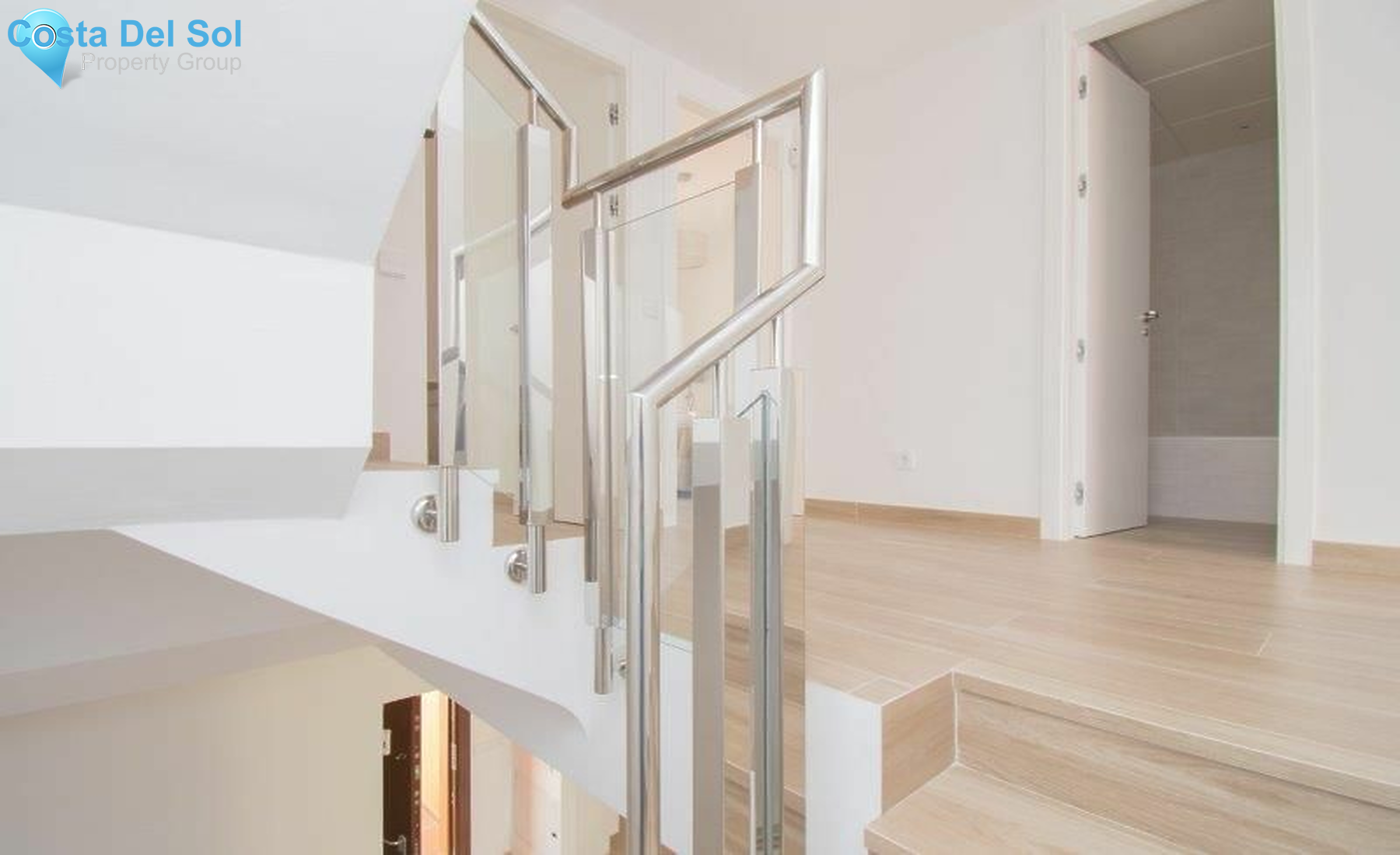 Townhouse in El Paraiso-1196452