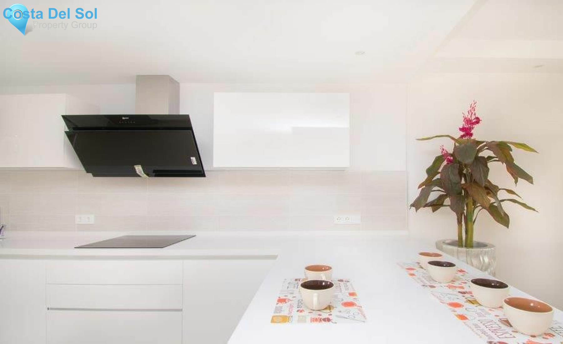 Townhouse in El Paraiso-1196437