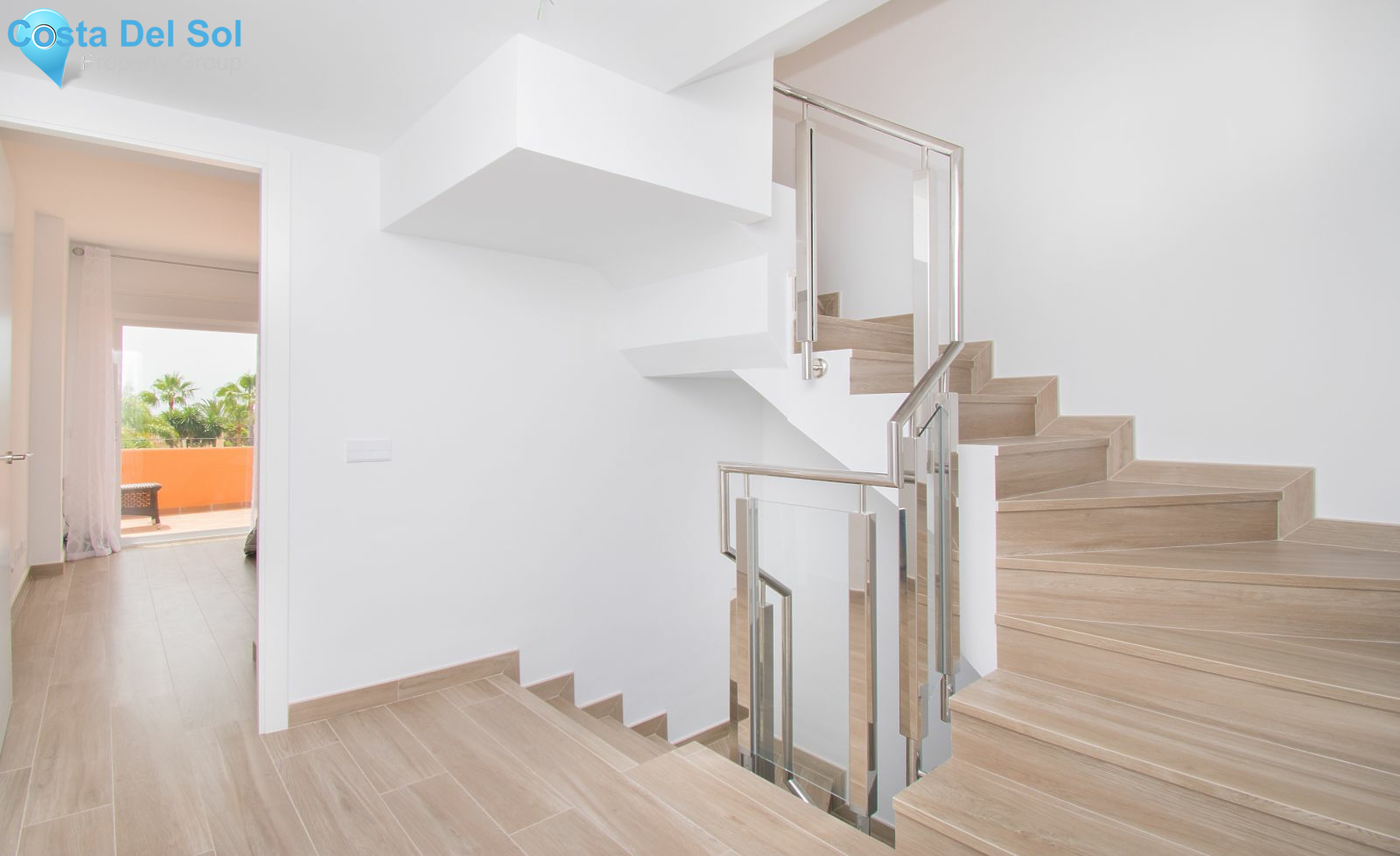 Townhouse in El Paraiso-1446688