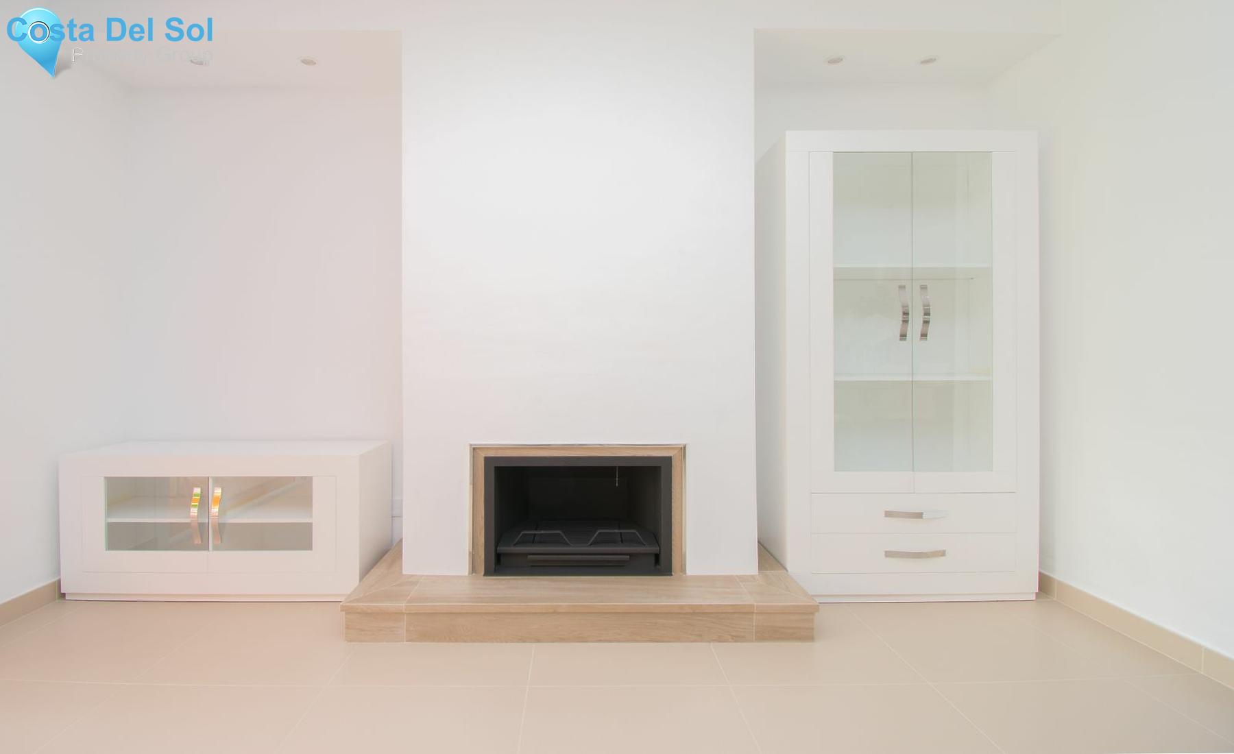 Townhouse in El Paraiso-1446693